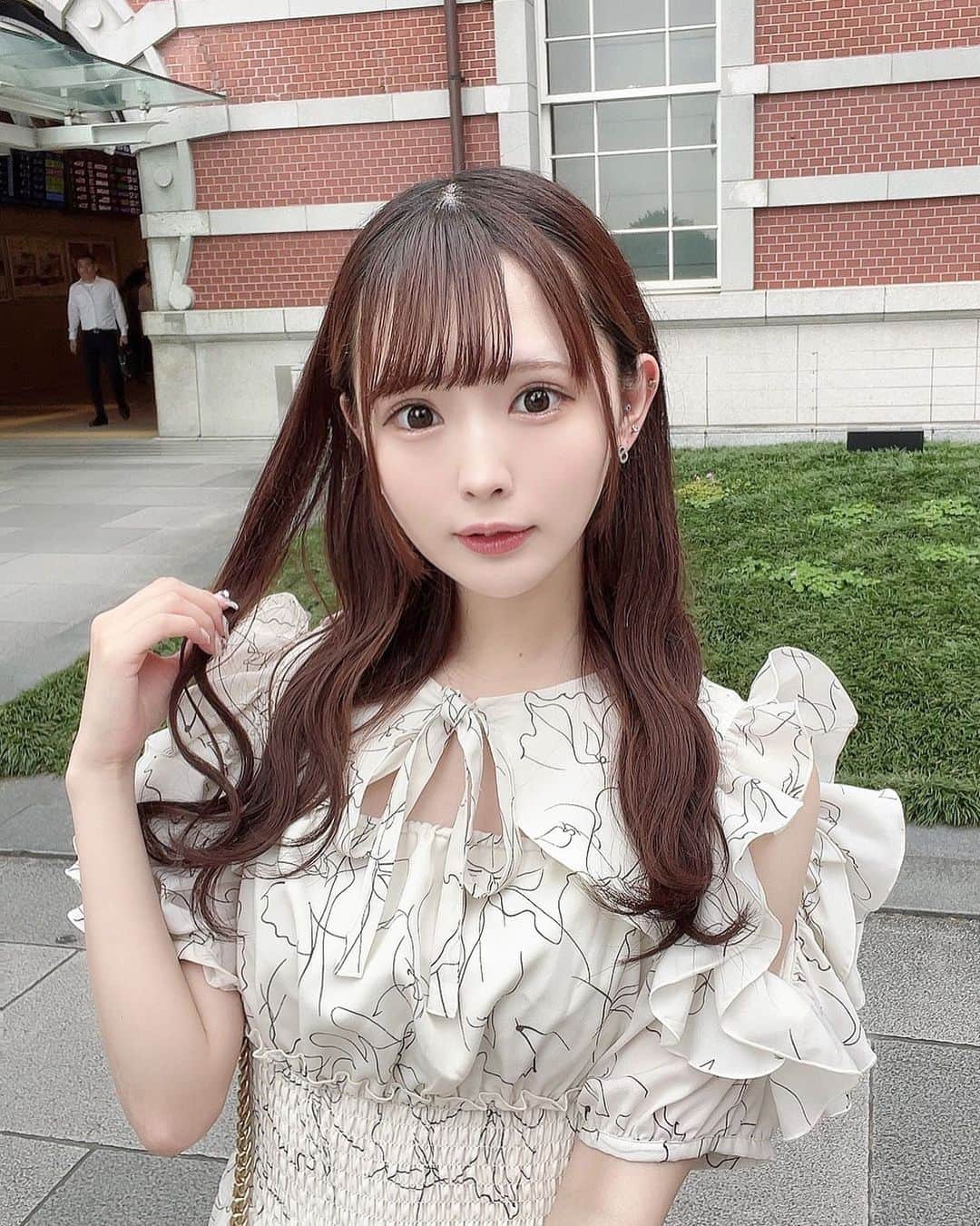 のインスタグラム：「前髪のびたから分けてみた！どー？ .」
