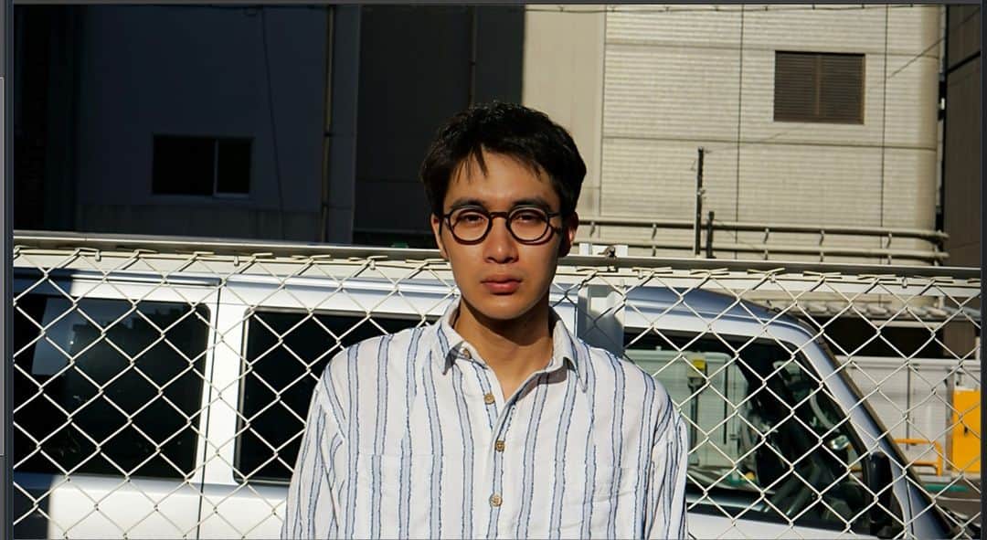 MYKITA SHOP TOKYOのインスタグラム：「【MYLON HYBRID "FIR Pitch Black / Black"】  いつもご覧いただき誠にありがとうございます。 本日はMYLONシリーズの中でも人気の、”FIR”をご紹介させていただきます。  シートメタルに、3Dプリンターで製造したフロントを組み合わせたFIR。 ボリューム感のあるように見えますが、フロント部分はポリアミドというナイロンの一種で製造している為とても軽く、とても掛け心地の良い モデルです。  レンズシェイプはウェリントンなので、ビジネスにもカジュアルにもご使用いただけます。  是非店頭にてご覧下さいませ。  MYLON HYBRID "FIR Pitch Black / Black"  Thank you very much for your continued interest in our products. Today, we would like to introduce the popular "FIR" from the MYLON series.  FIR is a combination of sheet metal and a front manufactured by a 3D printer. Although it looks voluminous, the front part is made of polyamide, a kind of nylon, so it is very light and comfortable to wear.  The lens shape is Wellington, so it can be worn for both business and casual occasions.  Please take a look at them in the store.  #mykita  #mykitamylon  #mykitamylonhybrid  #eyewear  #eyewearfashion  #マイキータ  #メガネ」