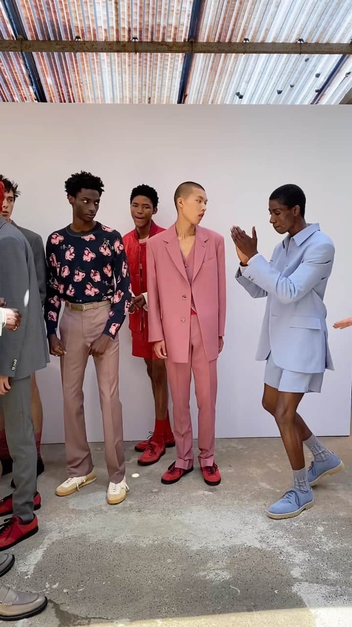 Paul Smithのインスタグラム：「Well, that was fun! There’s nothing quite like the atmosphere at a show. I just want to take a moment to celebrate all the incredible teams who make this magic happen: a huge thank you to all the models, makeup artists, hair stylists and everyone behind the scenes. Bravo!」