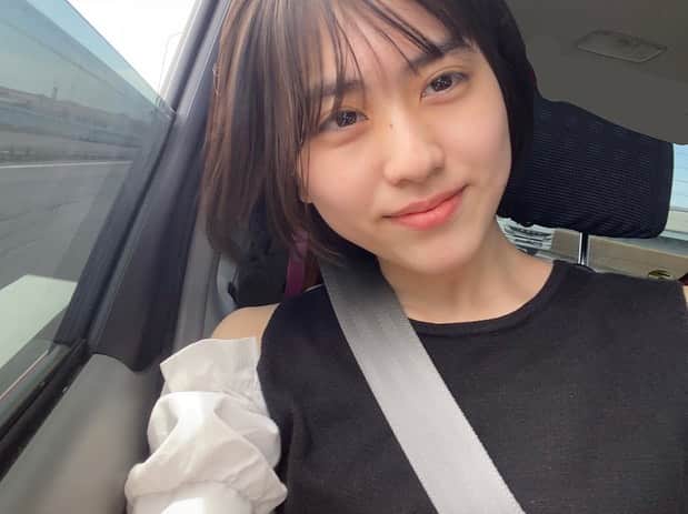 のインスタグラム：「風強すぎて目が開いてない写真。。 もうすぐ休日！学校、お仕事お疲れ様です~！  #冨波心 #スターダストプロモーション #高校生 #高校1年生 #女子高校生 #jk #jk1 #fjk #07 #16 #16yrs #kokoro #kokorotoba #japan #japanesegirl」