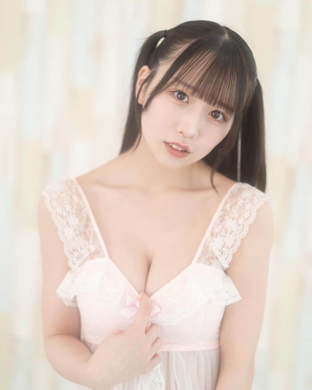 柳川みあのインスタグラム：「犬派？猫派？みあ派？？」