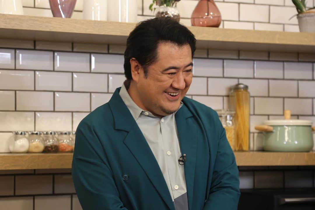 テレビ東京さんのインスタグラム写真 - (テレビ東京Instagram)「\\あす午前11時03分放送//  🥳#ひるパ ！  今週のゲストは…👀 #吉澤閑也 （#TravisJapan）🕺 #小手伸也 🍀   #しーくん の料理姿TV初披露❣️  ボリューム満点‼男子メシ🍳  謎の集まり”宮田会”のお話も…🤔   小手さんご紹介🎉 激ウマご飯のお供も登場🍚 🥢  明日の放送をお楽しみに🙌   MC #宮田俊哉 (#KisMyFt2) #岡田結実」6月23日 20時49分 - tvtokyo_pr