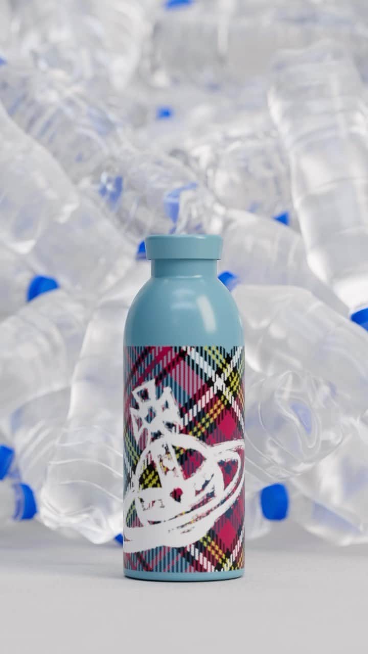 のインスタグラム：「この星の未来、そして気候変動への関心を高めるためにデザインした、24BottlesとのコラボレーションによるMacAndy Clima Bottleが登場。 ⁠ ⁠@24bottles_official  #WestwoodSustainability #24BottlesXVivienneWestwood #VivienneWestwood #ヴィヴィアンウエストウッド」