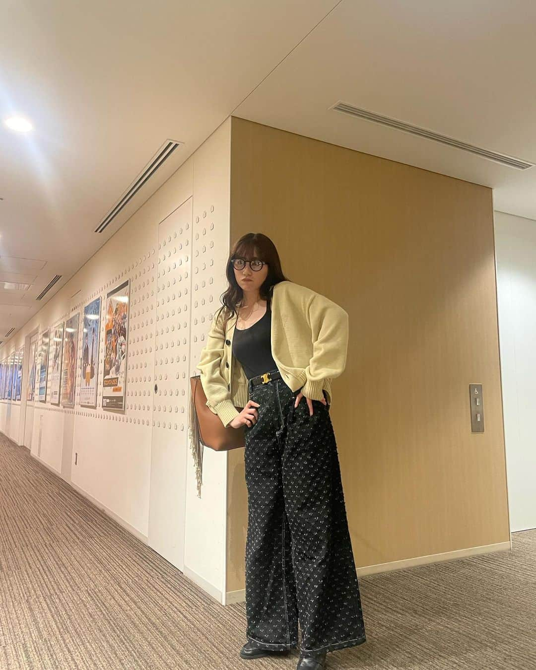 佐々木彩夏さんのインスタグラム写真 - (佐々木彩夏Instagram)「🤎  こないだの私服〜👓  #ootd #あーコーデ #zoff #amiparis  #celine  #maisonspecial  #diana #あーりんぐらむ」6月23日 21時08分 - ayaka_sasaki_official