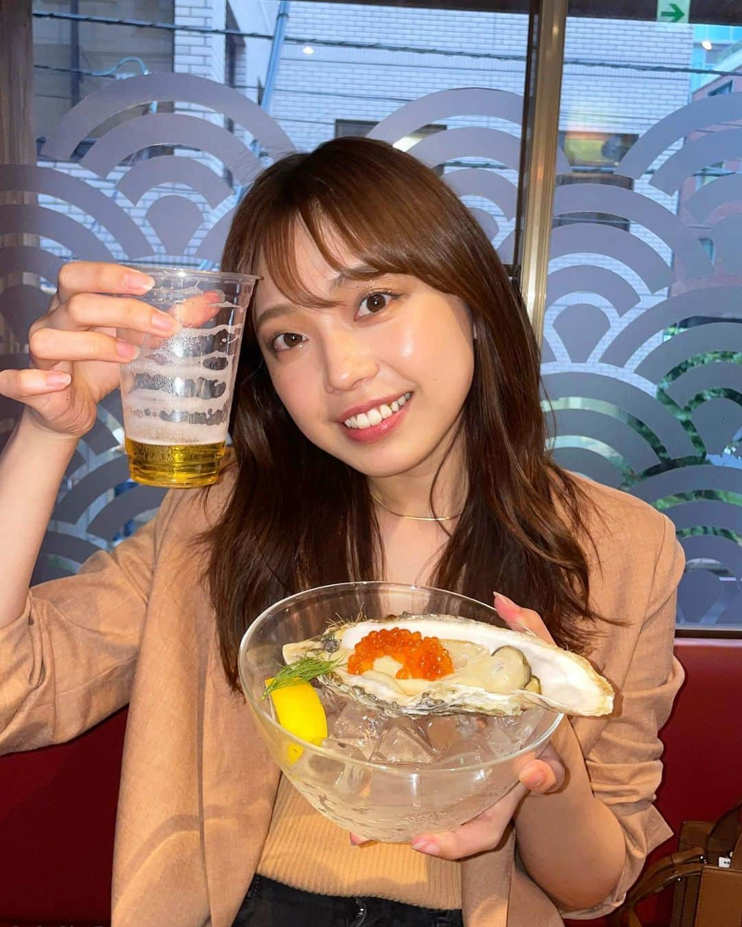 すえきひなたさんのインスタグラム写真 - (すえきひなたInstagram)「こんなに貝食べることないってくらい食べた〜 岩牡蠣おっきくて 幸せすぎたな🦪🦪🦪 生牡蠣大好き、わかるひと〜？ . #カキイロハ#五反田グルメ」6月23日 21時09分 - hinata_sueki