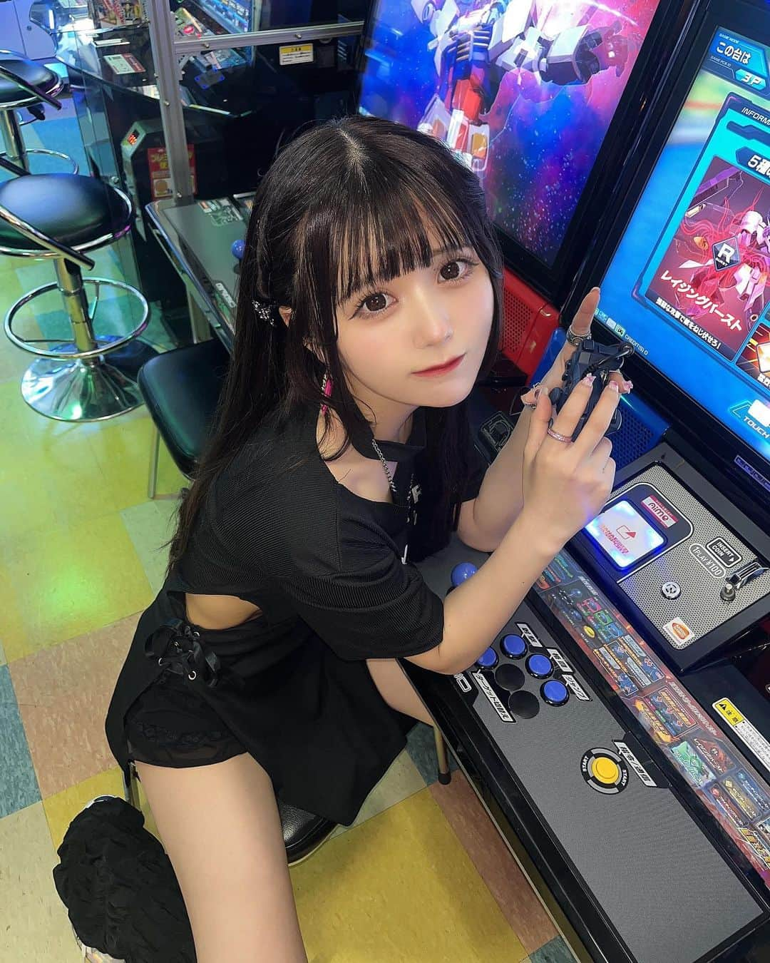 夢乃まゆこさんのインスタグラム写真 - (夢乃まゆこInstagram)「朝までしよ？🎮💓 ⁡ ⁡ ⁡ ⁡ ⁡ ⁡ ⁡ （（ちなみにこのげーむわやたことありませぬ。えぺしか🫶🏻）） ⁡ ⁡ ⁡ ⁡ ⁡ ライブ帰りにりあたんが沢山撮ってくれた(՞꜆ _ ̫ _ )_ ̫ _՞꜀)♡ ⁡ ⁡ ⁡ ⁡ ⁡ ⁡ ⁡ ⁡ ⁡ ⁡ ⁡ ⁡ -- - - - - - - - - ꒰ ♡ ꒱ - - - - - - - - - ⁡ ⁡ ⁡ ⁡ ⁡ ⁡ ⁡ ⁡ ⁡ ⁡ ⁡ ⁡ ⁡ ⁡ #ootd #fashon #coordinate #shein #shein購入品 #sheinコーデ #viviennewestwood #gucci #kapana #chanel #サブカル #サブカル女子 #ピープス女子 #プチプラコーデ #プチプラファッション #韓国コーデ #韓国ファッション #ストリートコーデ #ストリートファッション #ヘアアレンジ」6月23日 21時11分 - mayu_makemie