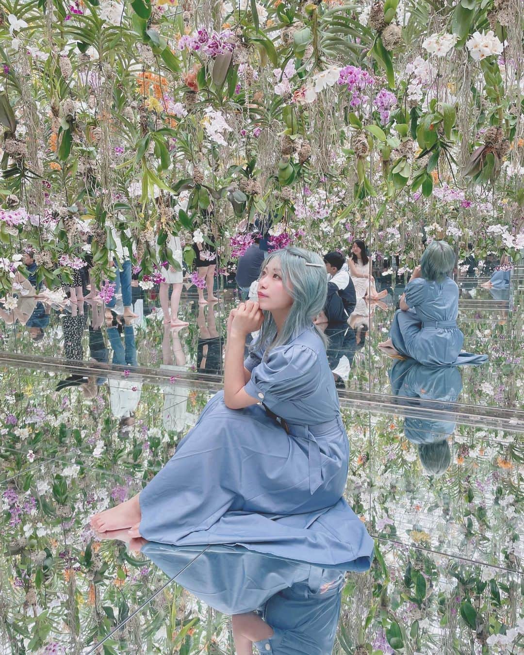 のインスタグラム：「･ ･ 豊洲にあるチームラボに行ってきたよ🌼*･ ･ ここのお花のエリアすごくない🥹💕？ 超可愛かったぁ🥹💕 ･ どのエリアもすごく映える( ˘ᵕ‪˘ )⋆｡˚✩ 駅近いし完全室内施設だからこれからの 梅雨の時期とかに行くのもオススメ☔️🫶 ･  PR @teamlab.planets #チームラボ #デートスポット #東京観光 #東京旅行 #teamlab #teamlabplanets #チームラボプラネッツ #豊洲」
