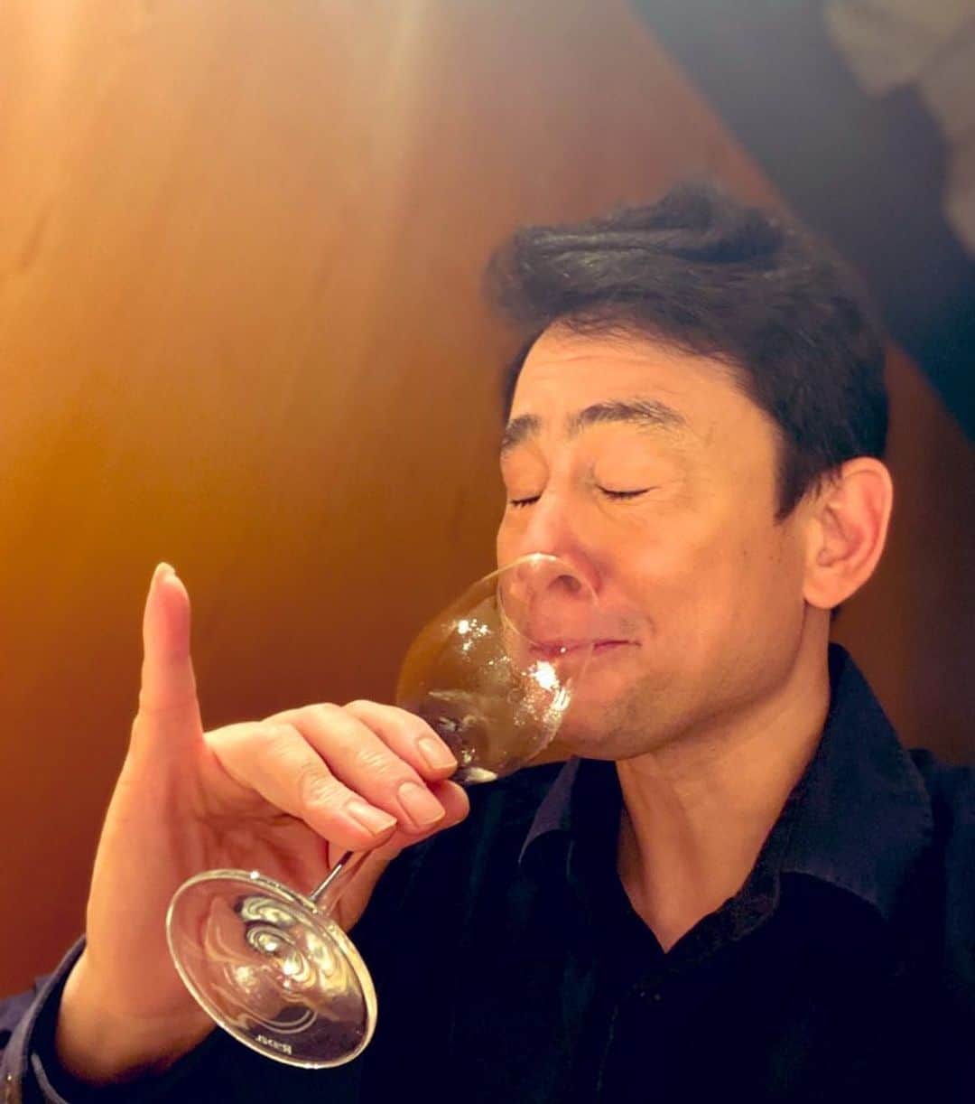 野口健のインスタグラム：「明日は4時半起き(･･;) 明日は早朝ラジオと昼は八王子にて講演頑張るべ。  徳光さんとの再会、楽しみ！！！  寝坊しませんように🙏  #野口健」