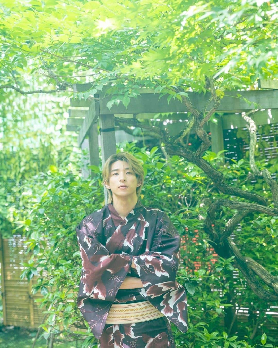 古幡亮（WATWING）のインスタグラム：「JUNONもう見てくれた? 浴衣お気に入りです🎐 #JUNON#WATWING」