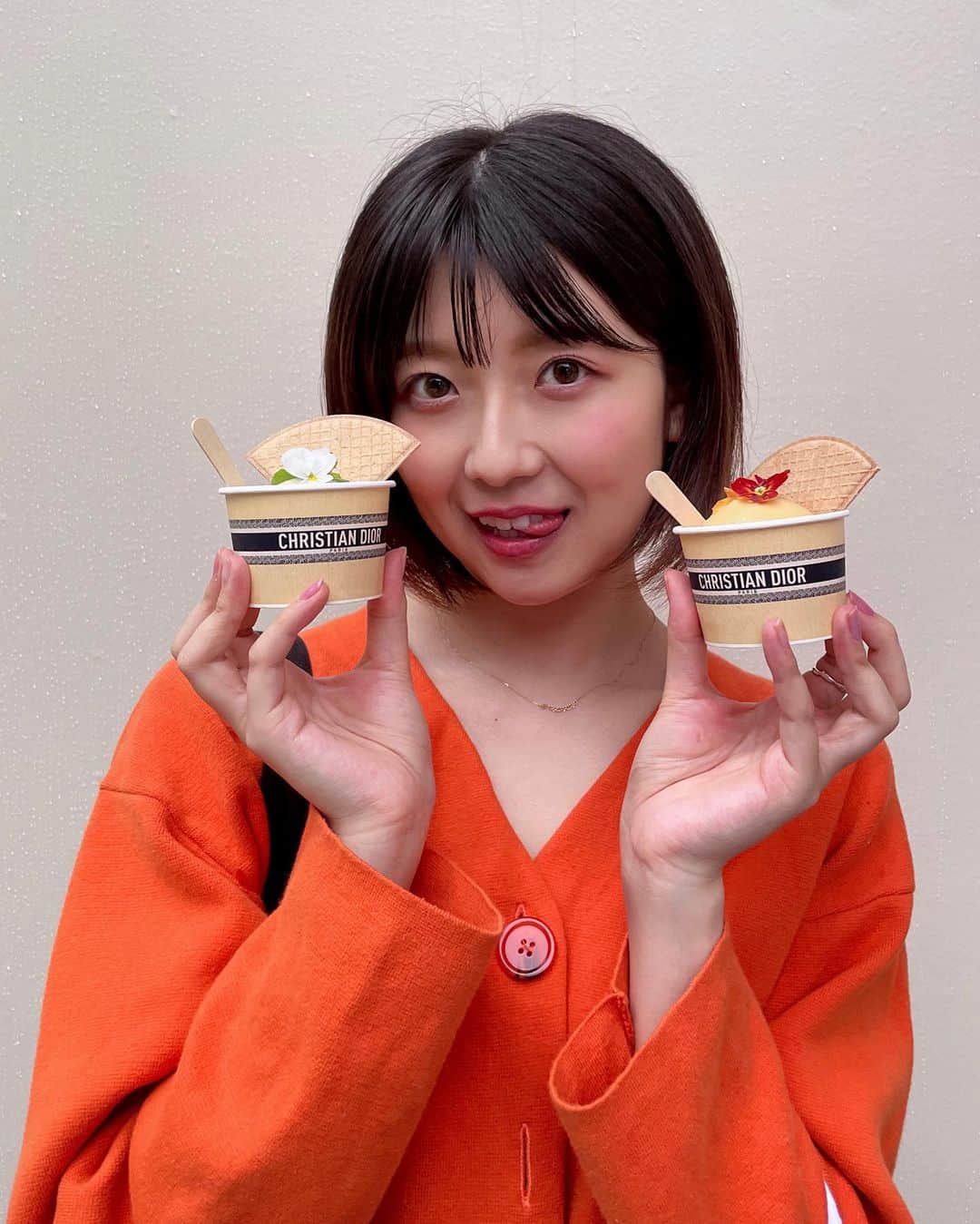 磯原杏華のインスタグラム：「🍨💐  #christiandior #popupshop #icecream #dior」