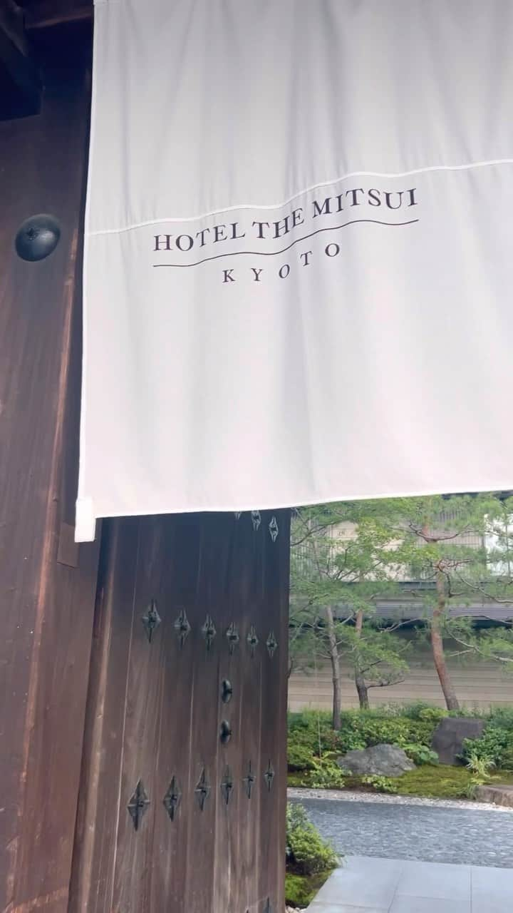 大須賀あみのインスタグラム：「ずっと泊まってみたかった #hotelthemitsuikyoto   リール作ろうと思ってなかったから動画のサイズまちまちですが、 ギュッとまとめてみた。♡」