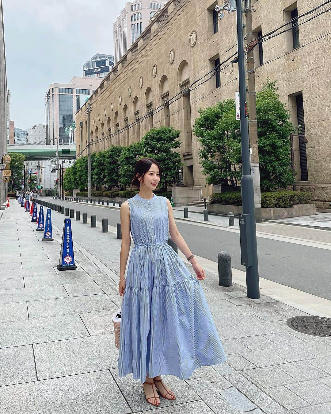 ハンナミのインスタグラム：「✨🧍🏻‍♀️🩵  新作ティアードワンピースˎˊ˗   ウエストギャザーで楽ちんすぎるから 旅行にも来て行きたいっ ♡」