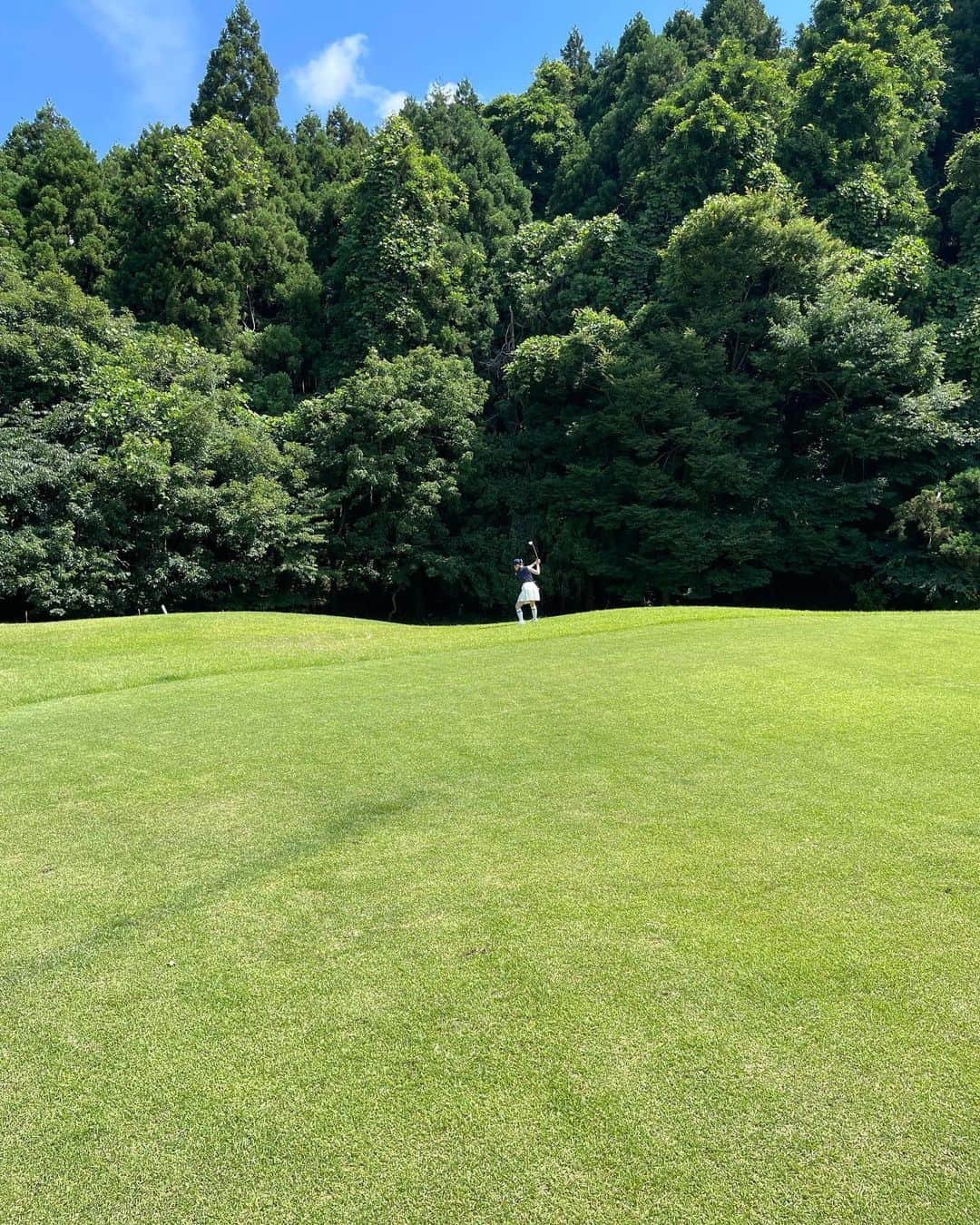 山口瑠璃さんのインスタグラム写真 - (山口瑠璃Instagram)「この前初ラウンド行ってきた⛳️  #ゴルフ女子 #ゴルフ初心者 #ゴルフ女子コーデ」6月23日 21時49分 - chacha_ruri_