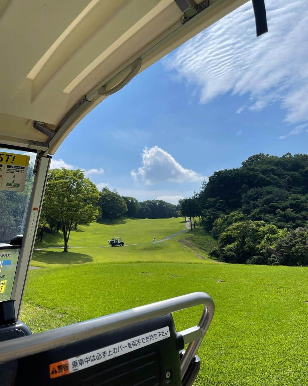 山口瑠璃さんのインスタグラム写真 - (山口瑠璃Instagram)「この前初ラウンド行ってきた⛳️  #ゴルフ女子 #ゴルフ初心者 #ゴルフ女子コーデ」6月23日 21時49分 - chacha_ruri_