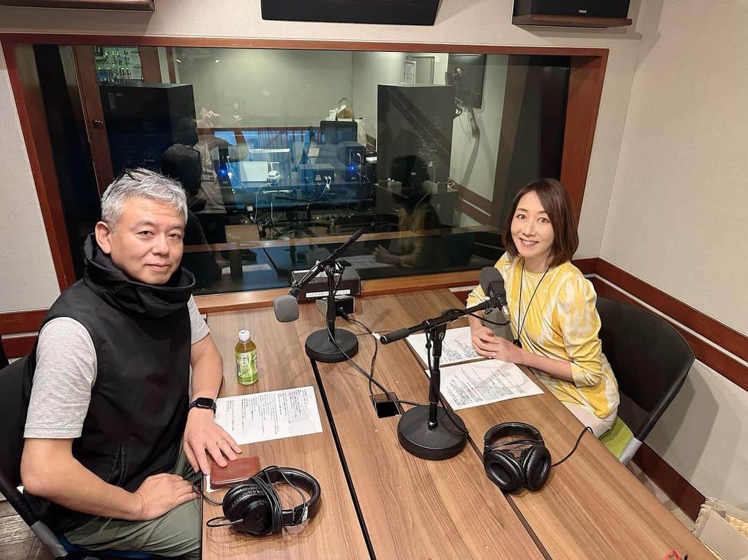 長野智子さんのインスタグラム写真 - (長野智子Instagram)「Audee「長野智子のテレビなラジオ」ゲストは元NHKプロデューサーの河瀬大作さんです。これはもう神回。「#プロフェッショナル仕事の流儀 のエピソードは必聴です。来週配信するのでお楽しみに。  #audee #河瀬大作 さん #テレビなラジオ #長野智子 #tfm」6月23日 21時56分 - naganotomoko