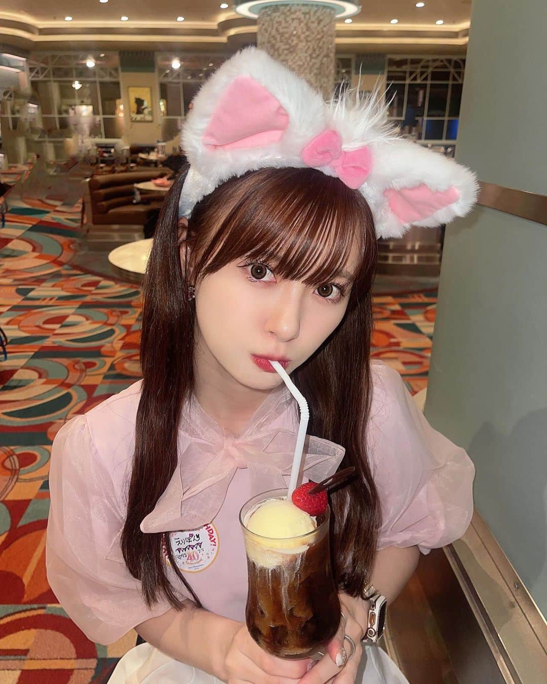 生田衣梨奈のインスタグラム：「ほま活してきたよ！ 岡村ほまれちゃんと ディズニーランドに行ってきました♡ ⁡ 2人でディズニーランドに行って たくさん笑った！ ⁡ ⁡ #morningmusume23 #モーニング娘23#helloproject #えりぽんかわいい #生田衣梨奈のVSゴルフ5  #ELEYVSGOLF #生田衣梨奈 #ootd #l4l #love #ig_japan #Followme #ゴルフ #GOLF #ゴルフ女子 #ディズニー #Disney #ディズニーランド #disneyland #岡村ほまれ #ほまたん優勝 #マリーちゃん #マリーちゃんコーデ」