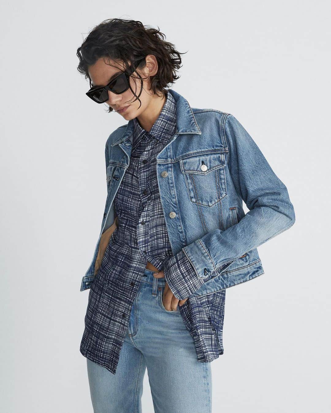 ラグ&ボーンのインスタグラム：「HI SUMMER. Light-as-air silk separates with authentic denim—this summer's uniform.」