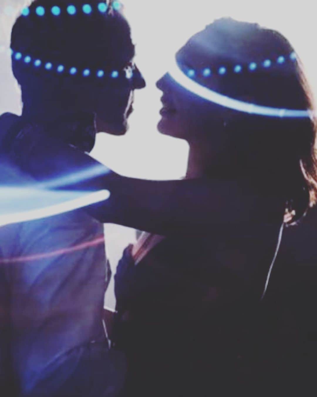 ガル・ガドットのインスタグラム：「Happy birthday to my one and only @jaronvarsano  You’re my everything. I love you more then ever♥️#555」