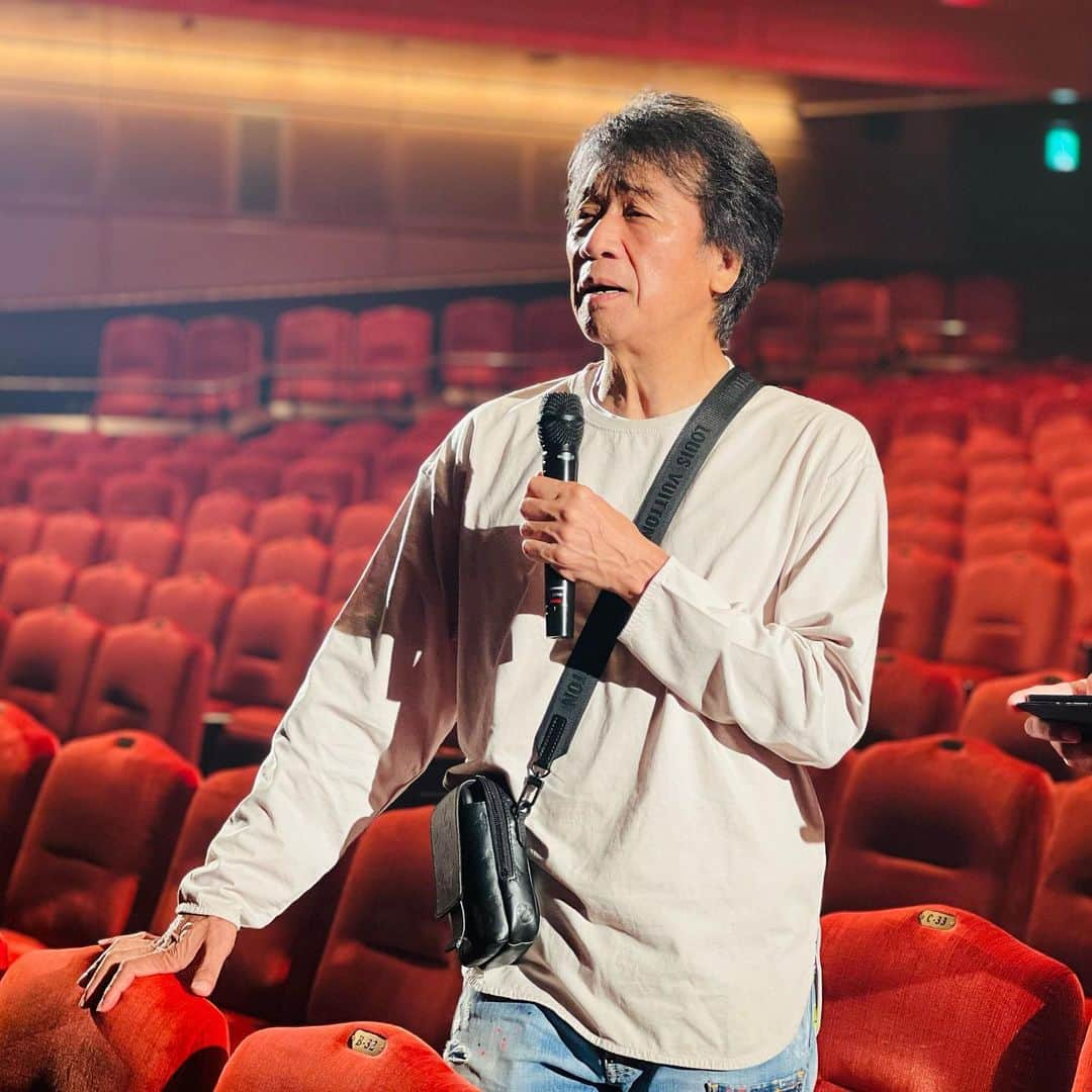 前川清のインスタグラム：「いよいよ明日から 55周年記念公演〜ありのままに〜 博多座公演🔥  本日前川さんは、博多座で 本番さながらのリハーサルを 行いました🎤  おかげさまでチケットは完売、 当日券の販売はございません。 チケットをお持ちの皆様、お気をつけてご来場ください。  また25日まで札幌公演が 有料アーカイブ配信されています🎬  ■アーカイブ配信期間 6/23(金)12時～6/25(日)23時59分 チケット6/25(日)20時59分まで好評発売中！ ■チケット料金：3000円(税込) ※システム利用料として330円(税込)を頂戴します。 ※配信期間中は何度でもお楽しみいただけます。  詳細・チケット購入はこちら： https://www.rommall.jp/posts/news/punxaw  是非ご覧ください👀  #前川清 #55周年記念コンサート #ありのままに #博多座 #チケットソールドアウト #ありがとうございます  #アーカイブ #観てね #カバンそのままにリハーサル」