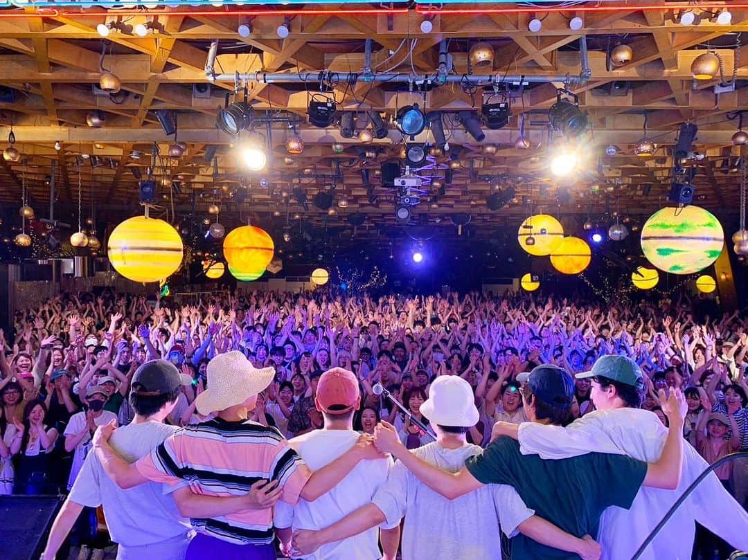 never young beachのグルメインスタ