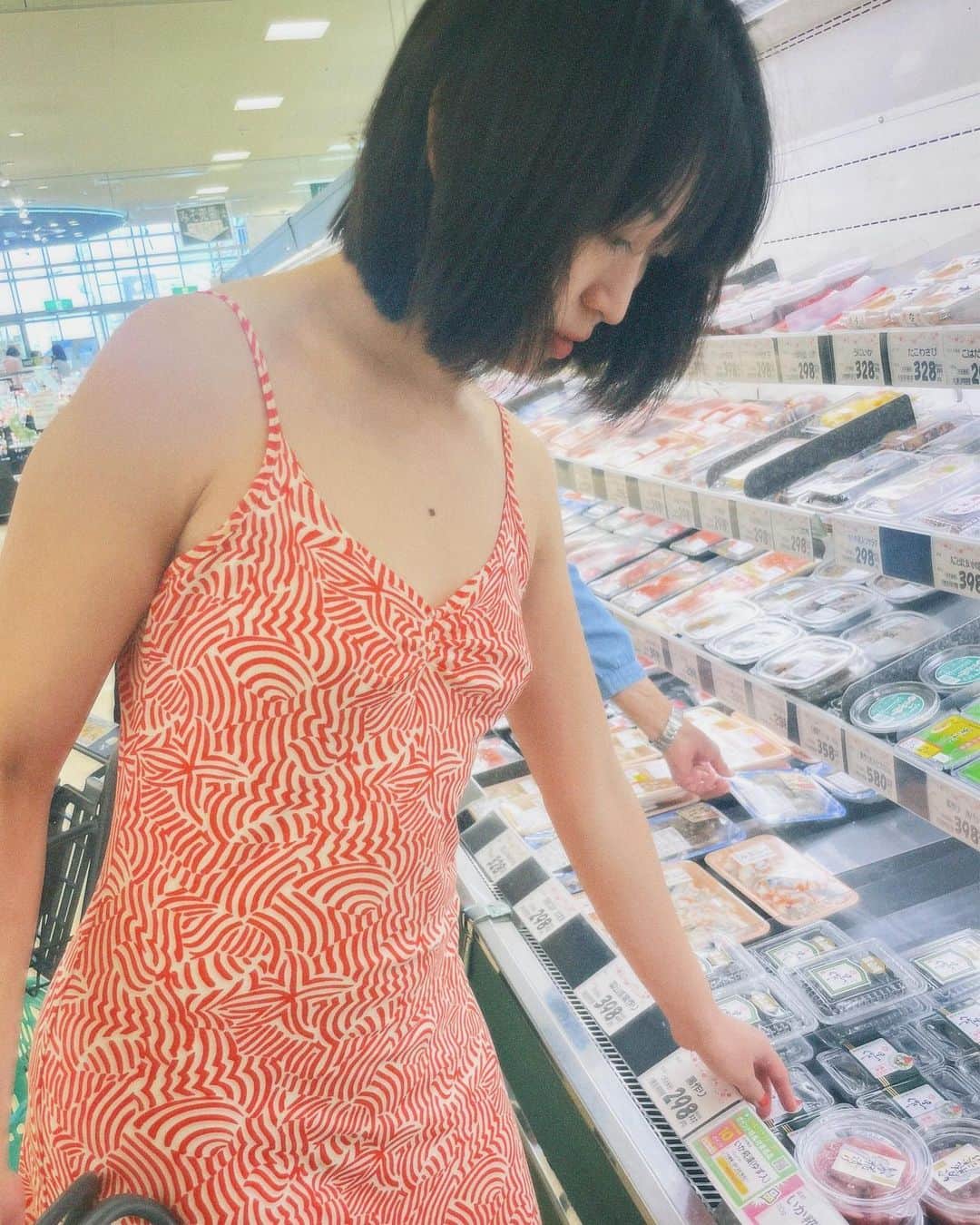 中里亜美のインスタグラム：「貯金はないけど」