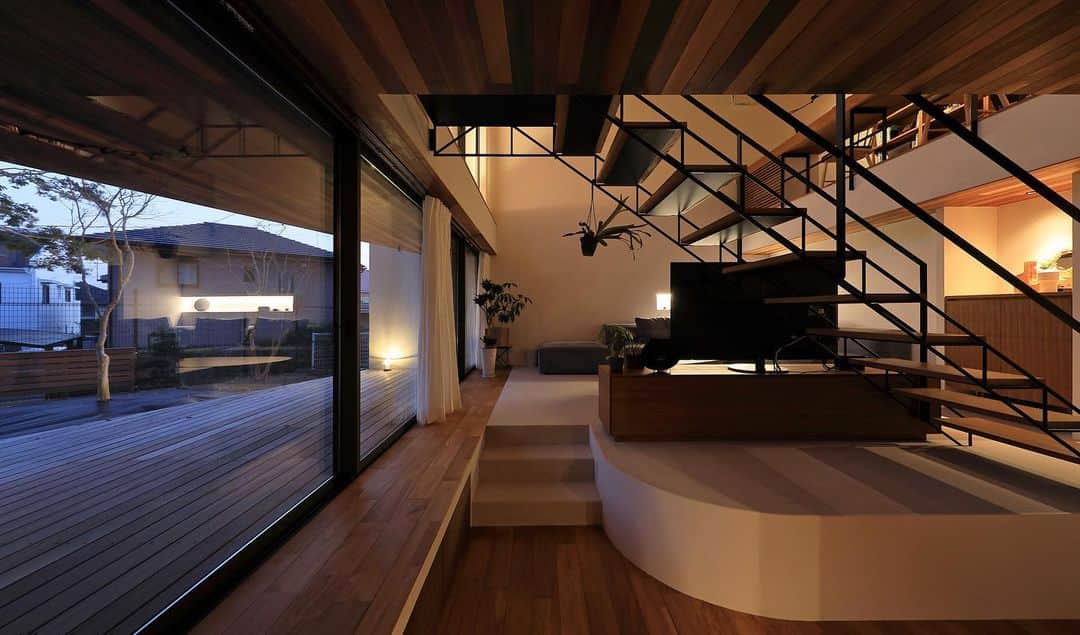 のインスタグラム：「Spiral house/住宅/宮崎県宮崎市/2022年竣工  #cogite #コギト #住宅  #設計事務所 #建築設計事務所 #宮崎県の設計事務所 #house #home #家づくり #architecture #architecturephotography  #design  #modern  撮影:studio marsh 沼口紀男」