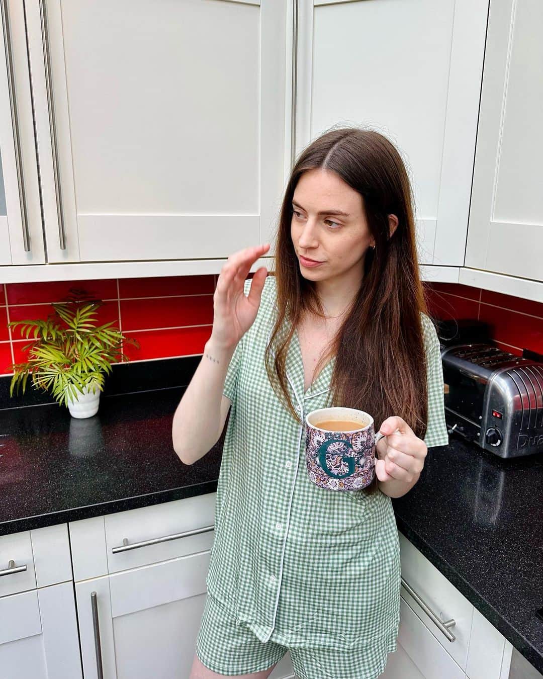 ジェマ・スタイルズのインスタグラム：「ad 🌿 sustainably sourced pjs from the makers of the worlds comfiest underwear: @stripeandstare x Eveliina Vintage 🌸 GEMMA20 for 20% off 🌙」