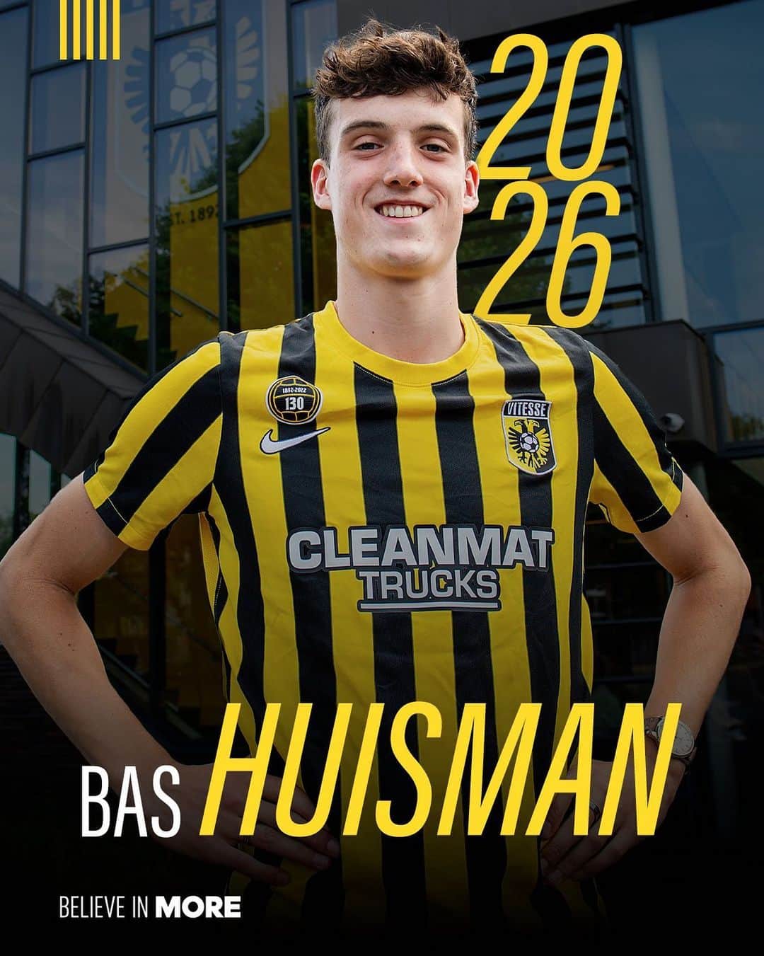 フィテッセさんのインスタグラム写真 - (フィテッセInstagram)「𝗛𝘂𝗶𝘀𝗺𝗮𝗻 💛🖤 𝗩𝗶𝘁𝗲𝘀𝘀𝗲  Gefeliciteerd met je eerste contract, Bas! 📝 𝟮𝟬𝟮𝟲  #Vitesse #VitesseAcademie」6月23日 23時00分 - mijnvitesse