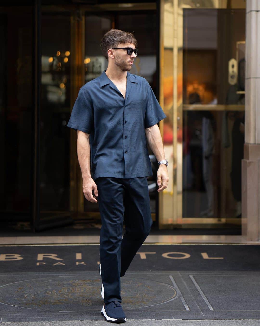 ベルルッティのインスタグラム：「- ON THE STREET: MEN'S PARIS FASHION WEEK WITH #BERLUTI -   As Berluti’s Spring-Summer 2024 collection is unveiled during @parisfashionweek, @alpinef1team's Driver @pierregasly and movement artist @forgetmat are among the first to wear its key pieces - from lightweight suede jackets and Scritto-lined jeans to the newest Shadow and Playtime sneakers - as they take a chill stroll around the city.  Photography by @webstylestory   #pfw #summer2024」