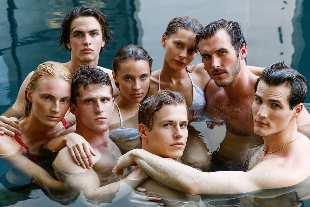 ブルース・ウェーバーさんのインスタグラム写真 - (ブルース・ウェーバーInstagram)「Summer dreaming with the gang for the current issue of @iconmagazine   From left: @juliaschneiiider @the_dexter_theory @mattvandy @ggeorgiemae @grace_corton @arvidhestner @dusty__lachowicz @lanehitt  Thanks to the team Production: @lawriebird Post-production: @mattyrichards Hair: @johnny.caruso Fashion: @anabrillembourg Makeup: @tinaecheverrimakeupandhair and @marlenesmakeup」6月23日 23時37分 - bruce_weber