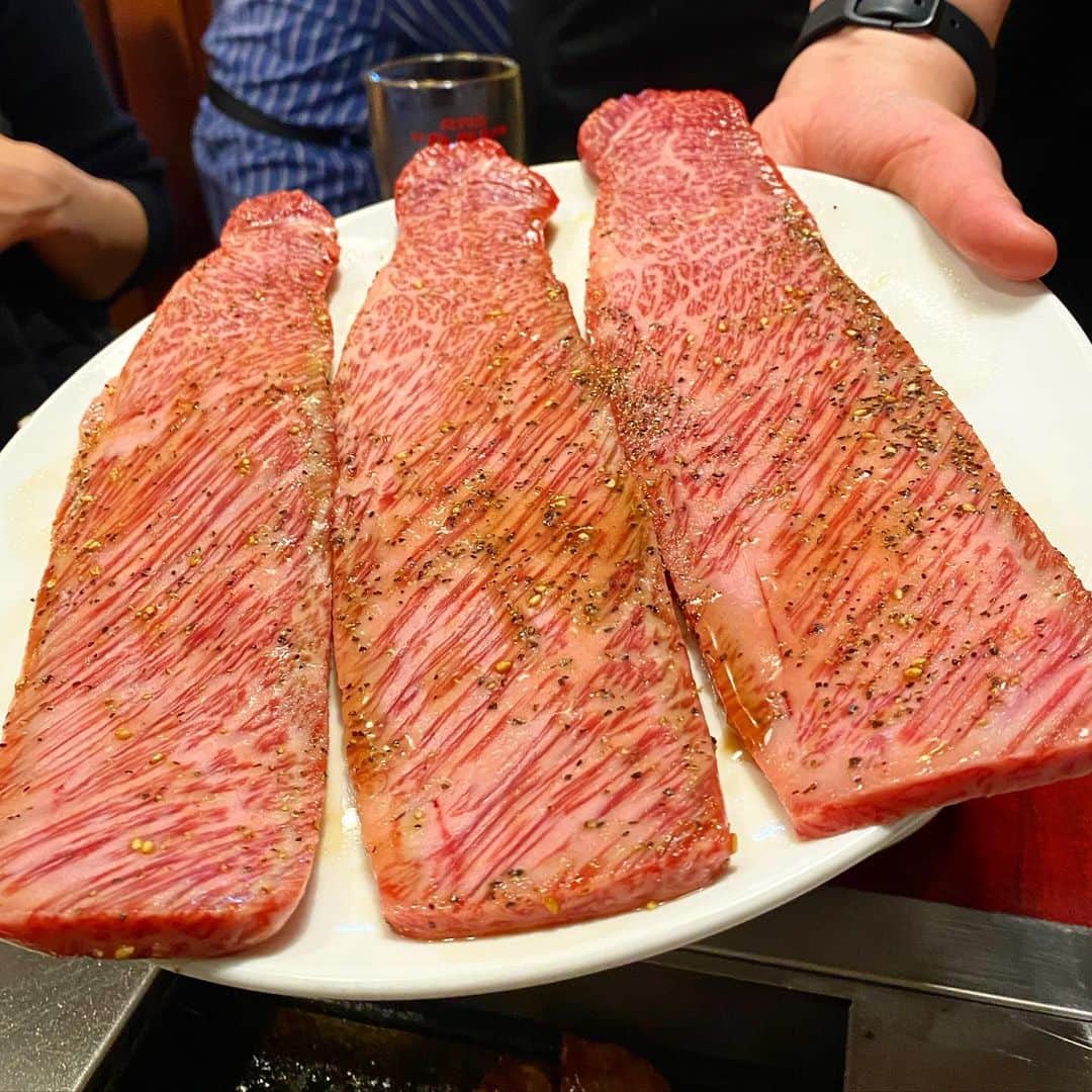 東京肉レポートのグルメインスタ