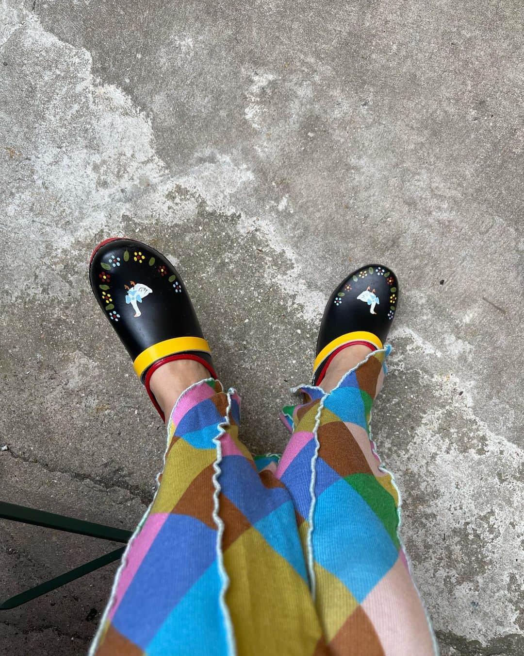 ルー・ドワイヨンさんのインスタグラム写真 - (ルー・ドワイヨンInstagram)「Bloody Paradise ❣️ #visionsfromabove #crashcamera」6月23日 23時45分 - loudoillon