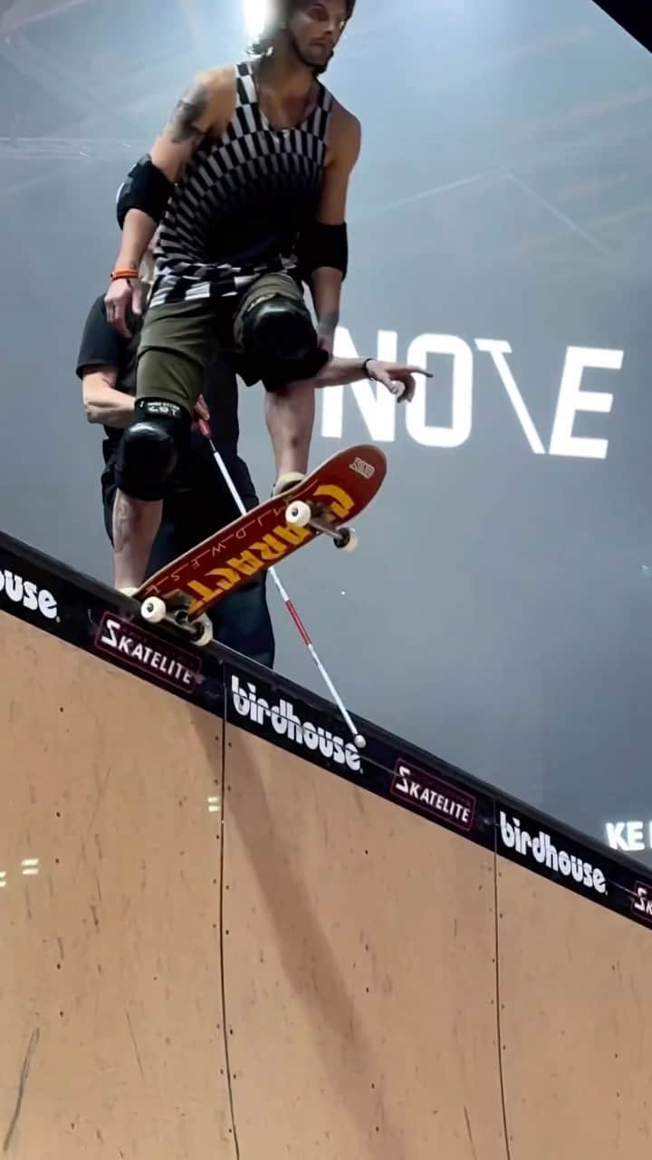 トニー・ホークのインスタグラム：「An inspiring moment during @thvertalert practice last night: @nicholasmullinss dropped in for this solid three-piece that included a Miller Flip. Unrelated: he’s blind.  🎥: @crismateus」