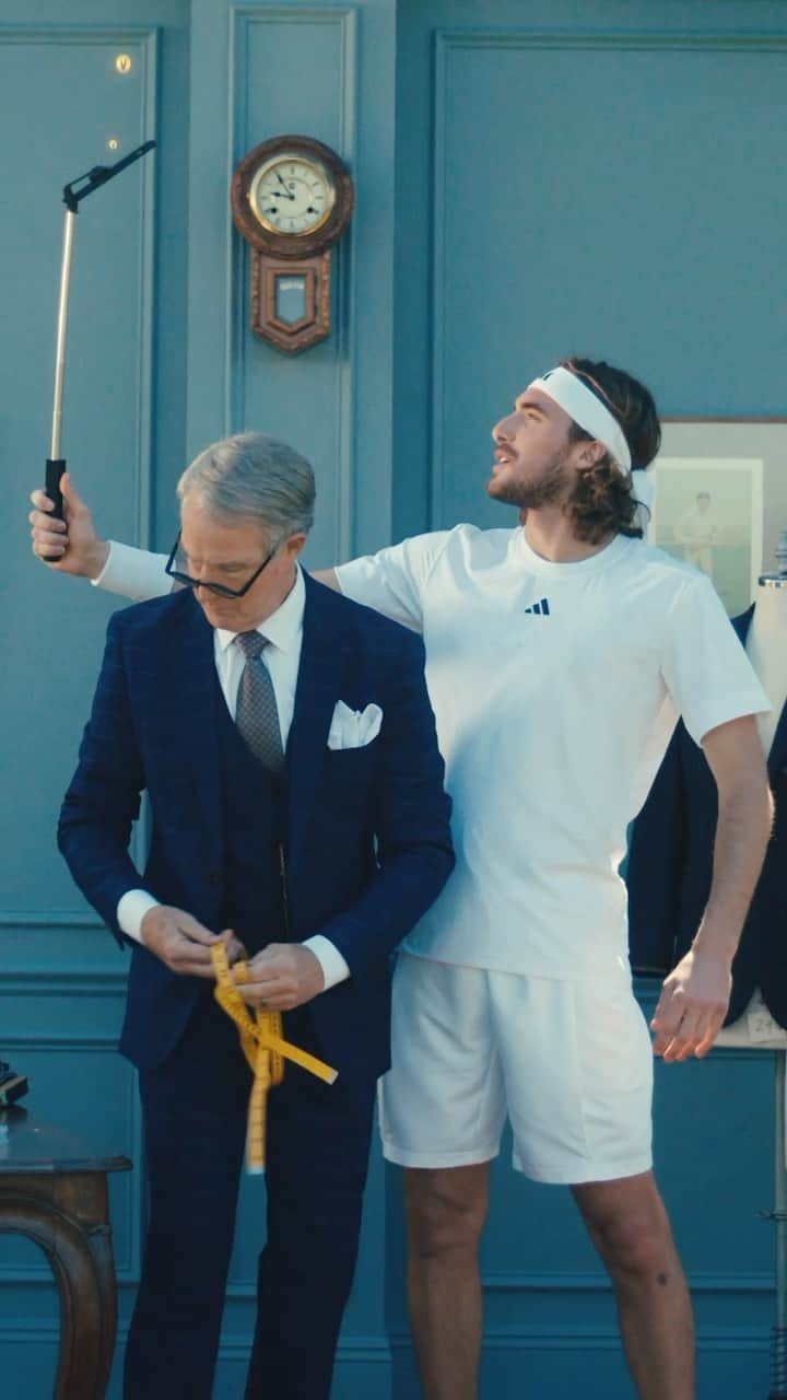 ステファノス・シチパスのインスタグラム：「#GRWSTEF  And say bye bye boring.  #makeyourpoint #adidastennis #LondonCollection #getreadywithstef」