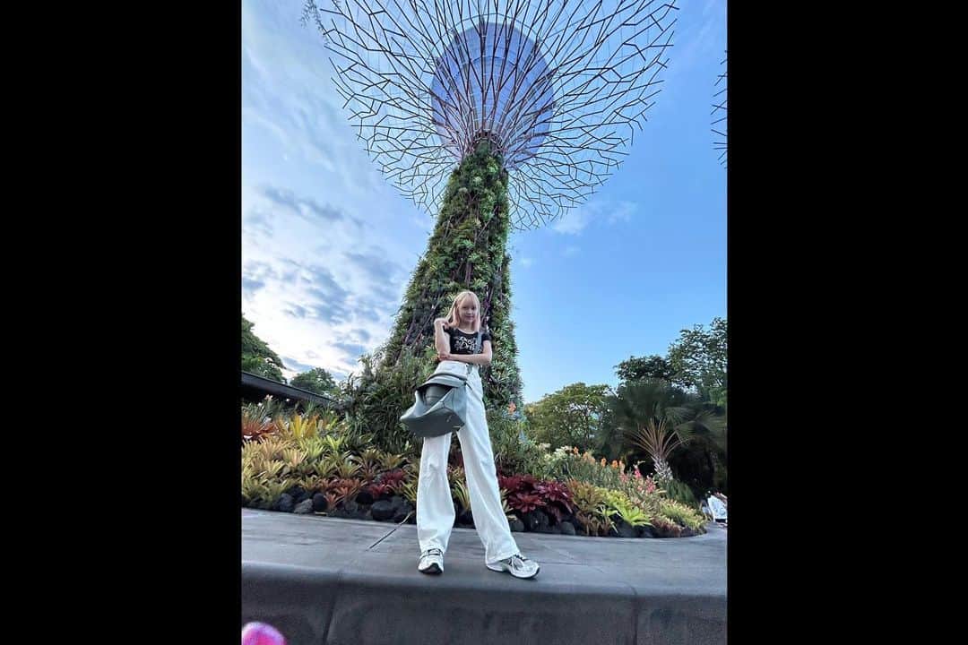 NMIXXさんのインスタグラム写真 - (NMIXXInstagram)「Singapore is beautiful! #NMIXX #엔믹스 #LILY #릴리」6月23日 23時58分 - nmixx_official
