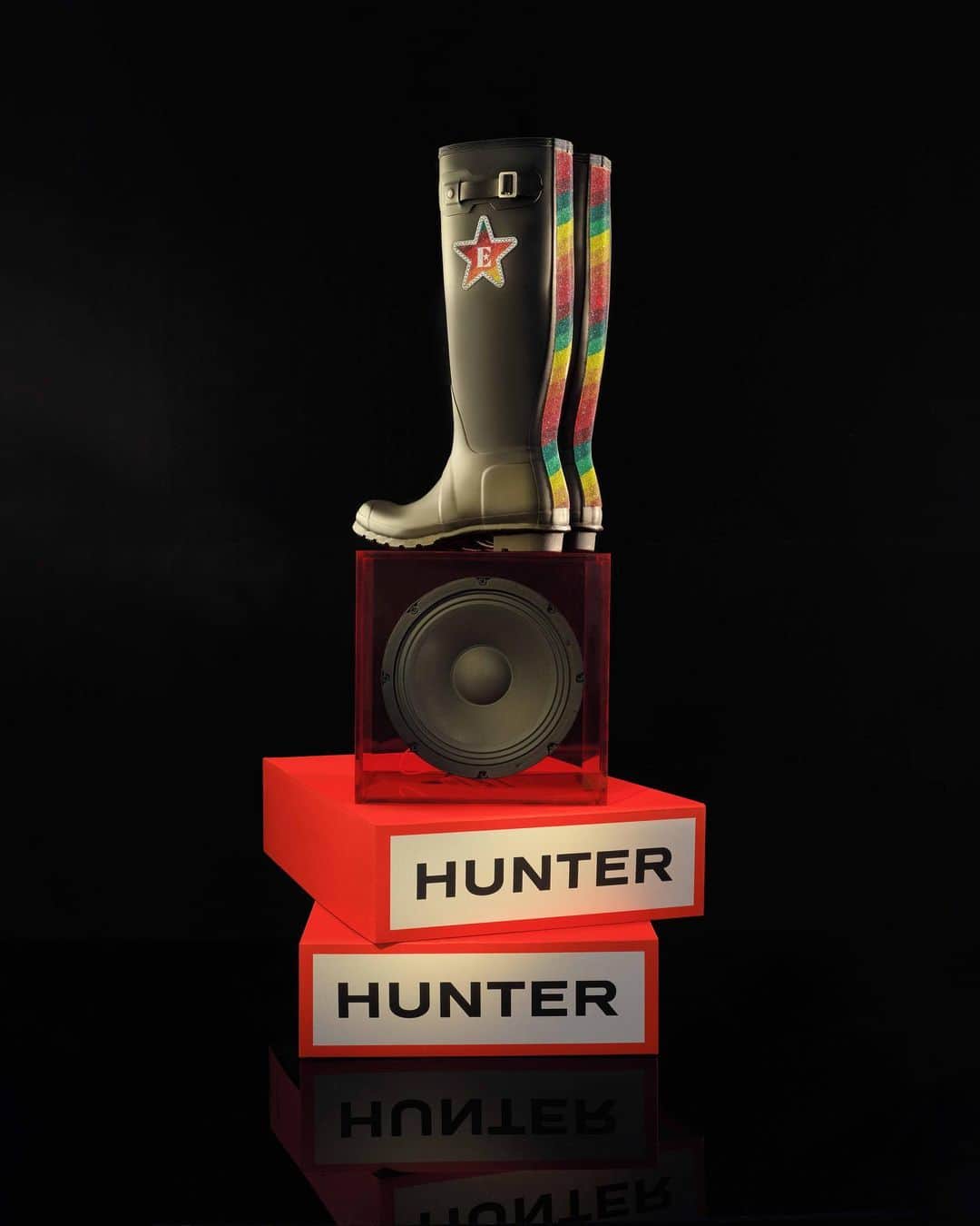 ハンターブーツのインスタグラム：「We’re excited to share a very limited run of Hunter x @eltonjohn Original Tall Boots – featuring @Swarovski crystals and the ‘E’ star motif.  Designed for Elton’s friends, family and fans the limited-edition boot will be available for purchase at Elton’s pop-up store at 59 Greek Street, Soho pop-up from Monday 26th June 2023.」