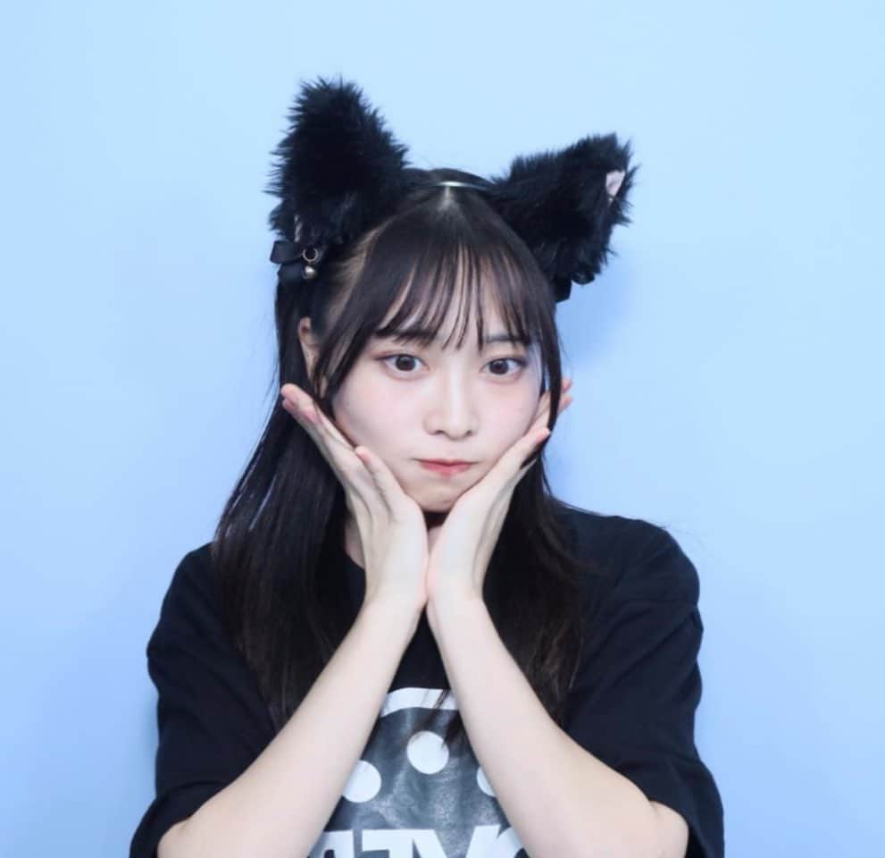 金山奈々絵のインスタグラム：「初めての韓国プリ🇰🇷(友達のバ先)  プリクラ壁に貼るコーナーがあったから私もこっそり貼ってきたの笑みんなもし行ったらぜひ探してみてね🐰」
