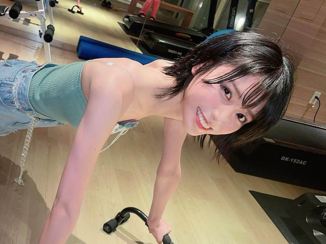 隈本茉莉奈のインスタグラム：「ジム💚🏋🏻‍♀️」