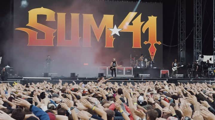 Sum 41のインスタグラム：「Europe, thank you for another unforgettable run of festivals and headline shows! We can’t wait to see you again next year.   UP NEXT -  The Let the Bad Times Roll Tour with @offspring & @simpleplan! 24 dates across the US this August & September!   🎥: @blakeprimes」