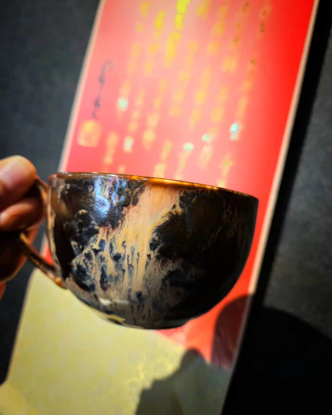 井上琴絵さんのインスタグラム写真 - (井上琴絵Instagram)「☕ . . ここもラテアートすごくて行きたかったところ❤ . 近くにあったからつい、、、🤭 . . 試合前のリラックスタイムに。 . この時間があって良かったって 試合終わってから言ってもらえて 誘って良かったな～ってなった🫰 . . やっぱりひといきつく時間って大事❤ . @ajura_shinjukugyoen #ajura #かふぇすたぐらむ#カフェ活#カフェ巡り #カフェ巡り好き#☕#おしゃれなカフェ #coffee#coffeegram#coffeelove#coffeetime #cafe#cafestagram#shinjukugyoencafe#cafephotography」6月24日 0時52分 - kotoe.i15