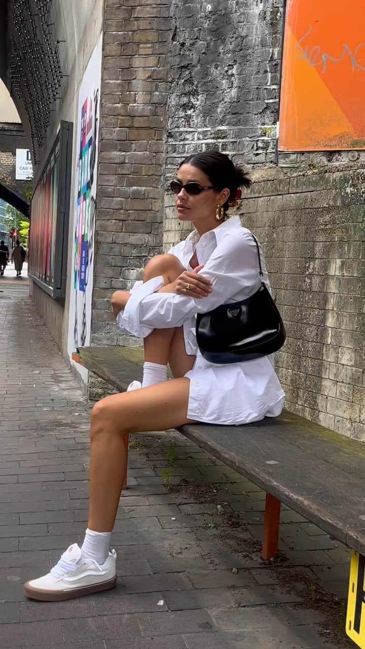 vans girlsのインスタグラム：「@gracemcgovern steps out in the Knu Skool. Find it at vans.com/classics」