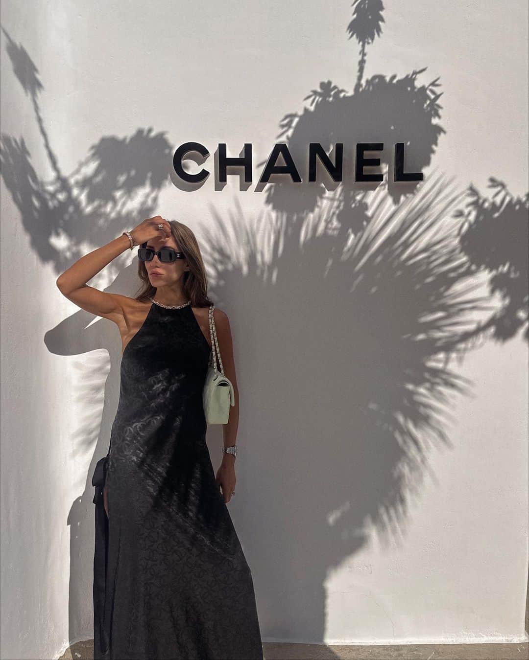 Tamara Kalinicさんのインスタグラム写真 - (Tamara KalinicInstagram)「A full @chanel.beauty @chanelofficial makeover in Mykonos. Got a full glam at the new Fragrance & Beauty boutique in Nammos. #CHANELinMykonos #UnEtedeCHANEL #CHANELSummerEvent」6月24日 0時54分 - tamara