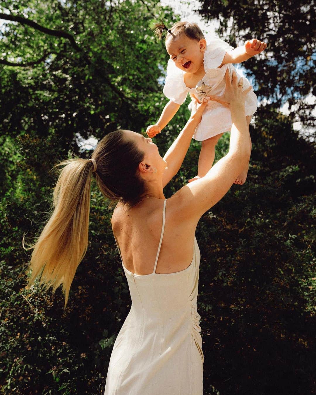 ダヴィー・ゼルケさんのインスタグラム写真 - (ダヴィー・ゼルケInstagram)「Happy first Birthday Aiyana Rae 🎁❤️ You mean everything to us and even when we think it’s not possible anymore, our love for you grows bigger day by day ❤️ We are proud to be your parents 🙏🏼」6月24日 1時04分 - davieselke