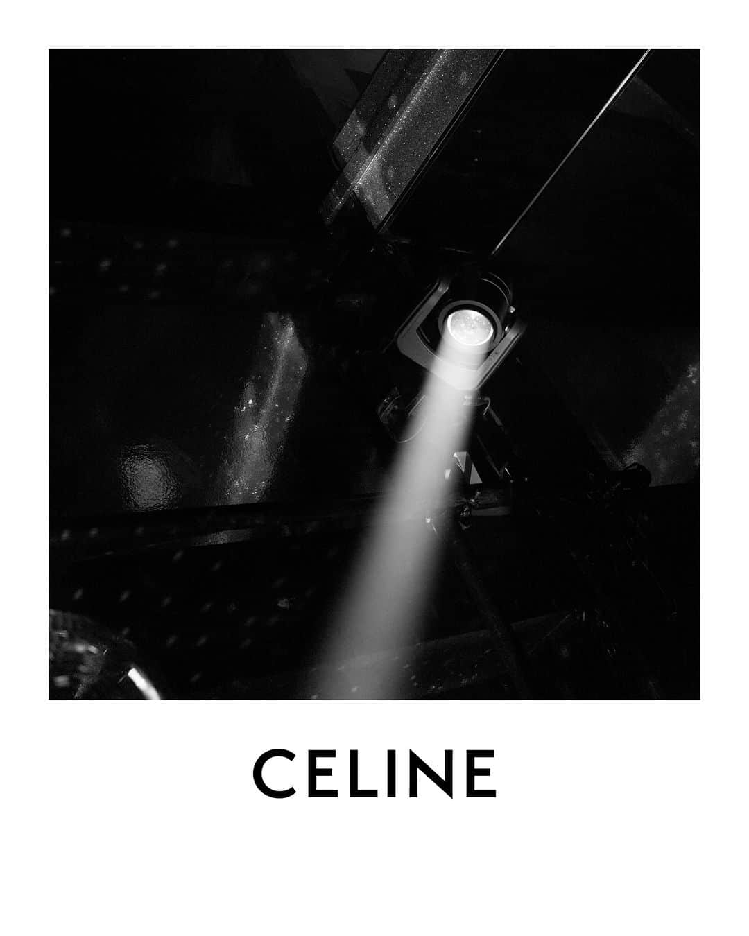 Celineさんのインスタグラム写真 - (CelineInstagram)「CELINE 18 LA COLLECTION DU PALACE PARIS SYNDROME  CELINE HOMME WINTER 23  COLLECTION AVAILABLE IN STORES AND ON CELINE.COM ON JULY 28TH​  @HEDISLIMANE PHOTOGRAPHY  PARIS MARCH 2023  #LEPALACE #CELINEHOMME #CELINEBYHEDISLIMANE」6月24日 1時20分 - celine