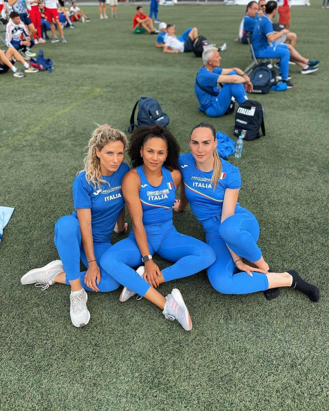 Johanelis HERRERA ABREUさんのインスタグラム写真 - (Johanelis HERRERA ABREUInstagram)「Chorzów ci siamo 💙✈️🫶🏽🤌🏽  #trackandfield #italiateam #italiangirls #herewego #squad #silesia #divisionone   @atleticaitaliana @italiateam @europeanathletics」6月24日 1時59分 - johanelisherrera