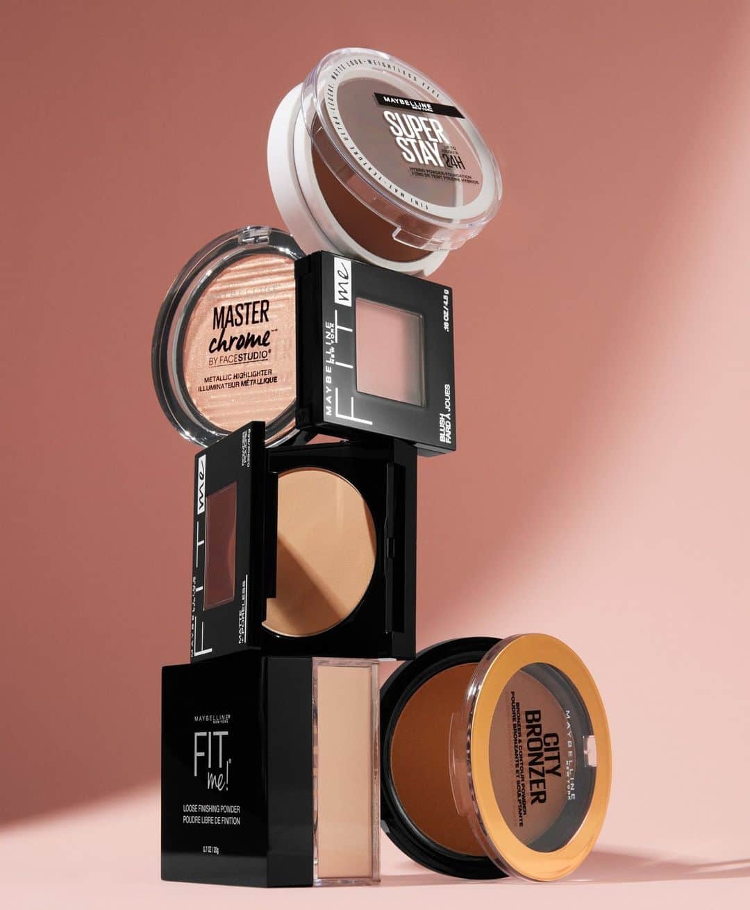 Maybelline New Yorkのインスタグラム：「💦💃 Ready to slay the heatwave and shine like a diamond 💎✨? Head to your local drugstore and pick up our tried and true powders! From bronzers to highlighters, blush, and long-wearing waterproof powders, we have all you need to create a flawless look that will last all day long.」