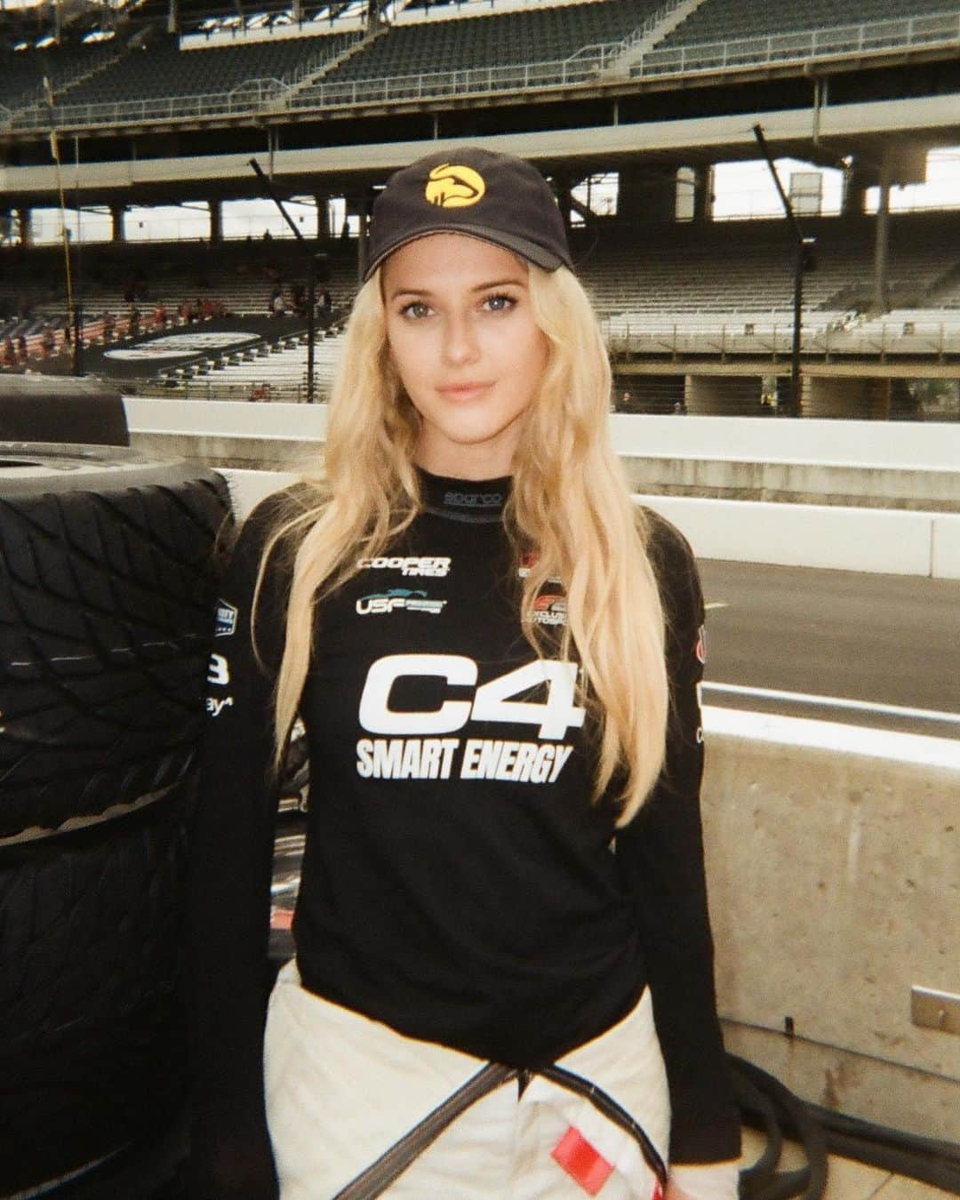 Lindsay Brewerのインスタグラム：「Fast on film pt. 2🏎️」