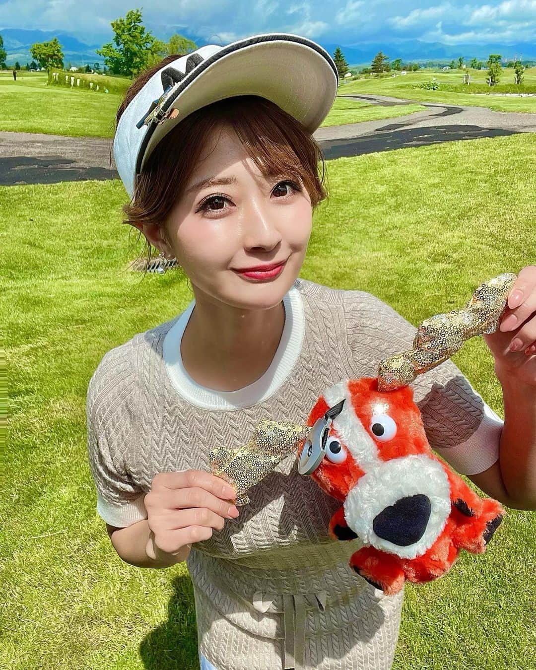 高木由紀のインスタグラム：「先日収録させていただたいた  深貝とおるのこれがゴルフ応援隊！  が、6月24日25時28分からHBCで放送されます！  1ホールごとに1人ずつ脱落していくサバイバル形式になっています！  わたしはどこまで残れるのか、、！笑笑  第2弾、第3弾と放送されるので 是非見てくださいっ😇🤍」