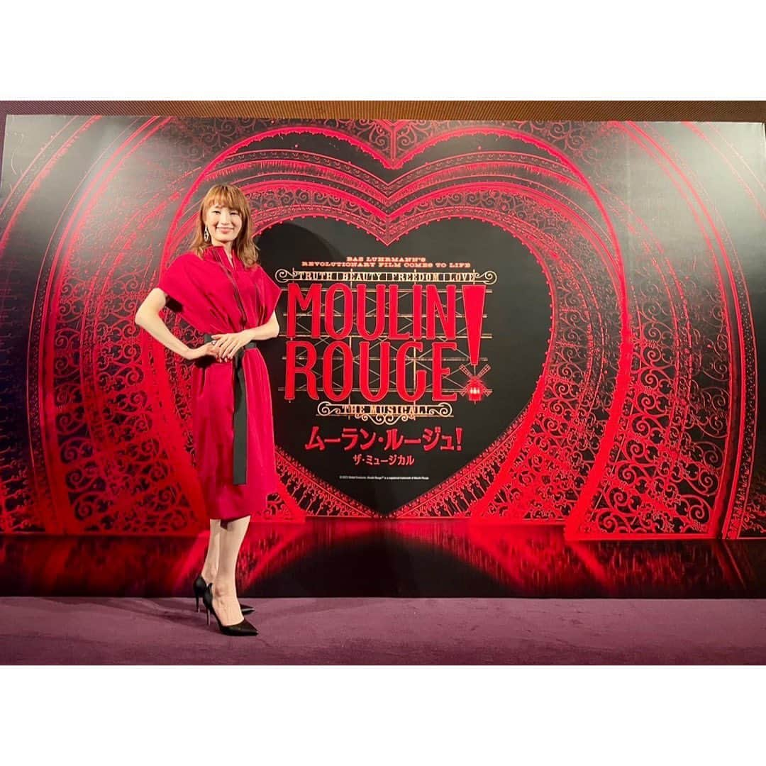 望海風斗さんのインスタグラム写真 - (望海風斗Instagram)「❤️‍🔥 『MOULIN ROUGE! THE MUSICAL』 プレビュー初日❤️‍🔥❤️‍🔥 ⁡ ボヘミアンズとノゾミアンズのみなさーん❣️ Everybody CAN CAN❤️‍🔥 ⁡ ⁡#moulinrougethemusical  #MRTM #行ってきます #お待ちしてます #フォトスポットでのポーズ案 #他にもフォトスポット沢山あります🤩 #歓声大歓迎‼︎ #ノゾミアンズ #応援よろしくお願いします📣」6月24日 11時56分 - nozomifuto_official