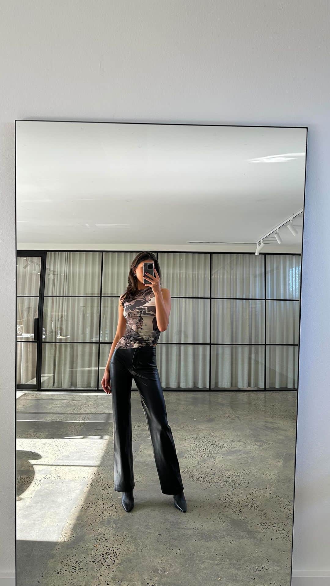 KOOKAI のインスタグラム：「New Arrivals •• Shop the Lucia Top, Phoenix Staple Jacket & Pant in boutiques and online now #kookai」
